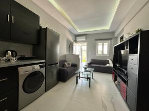 Nisos Family House