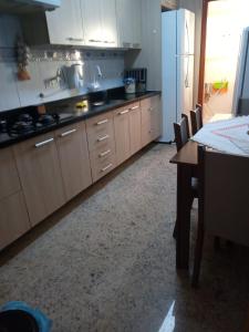 Mongaguá - Pé na Areia - 2 Quartos - 6 pessoas