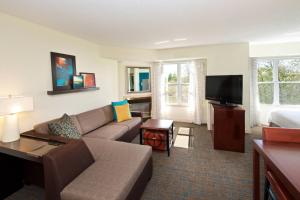 Queen Studio Suite with Sofa Bed room in Residence Inn by Marriott Evansville East