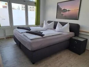 席勒广场公寓式酒店 - Kumlosen