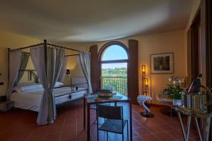 Junior Suite with Balcony room in Gästehaus Giarvino