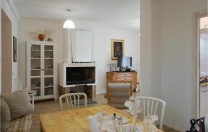 Lovely Home In Dignano With Kitchen