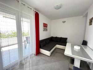 Apartman Solin 1, parking