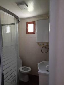 GENİŞ BAHÇELİ, DENİZE YAKIN MÜSTAKİL EV..