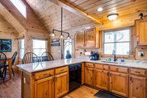 Blue Ridge Bear Bungalow