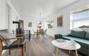 Cozy Home In Allinge With Wifi