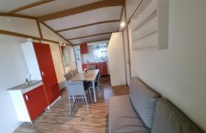 Campings Le Verger de Jastres : Chalet 3 Chambres