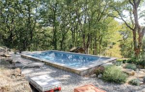 Maisons de vacances Nice Home In Chteauneuf-de-mazenc With Wifi, Private Swimming Pool And Outdoor Swimming Pool : photos des chambres