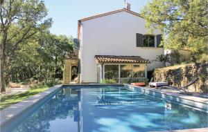 Maisons de vacances Nice Home In Chteauneuf-de-mazenc With Wifi, Private Swimming Pool And Outdoor Swimming Pool : photos des chambres