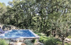 Maisons de vacances Nice Home In Chteauneuf-de-mazenc With Wifi, Private Swimming Pool And Outdoor Swimming Pool : photos des chambres