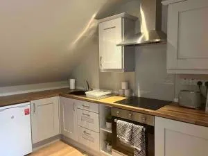 Mid Antrim Modern Apartment - New Ferry