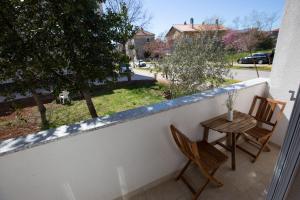 Pipi 2BR apt with Balcony
