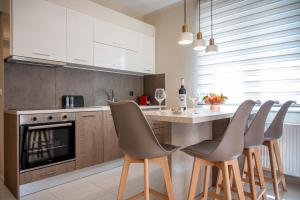 Konstantinas Luxury Apartment