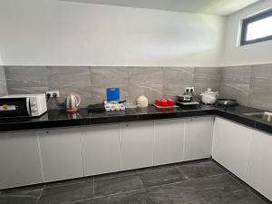 BayView Villas Condo - Premium Unit
