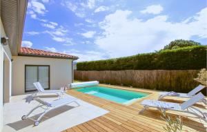 Nice Home In La Bégude De Mazenc