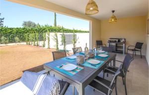 Maisons de vacances Beautiful Home In La Bgude De Mazenc With Outdoor Swimming Pool, Private Swimming Pool And 4 Bedrooms : photos des chambres