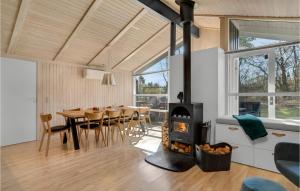 4 Bedroom Beautiful Home In Gilleleje