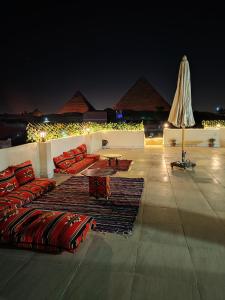 Hur Pyramids Inn