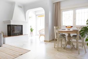 Casa Jardín - residential area -free parking outdoor- Málaga Este