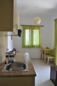 Antigoni Apartments Olive Room