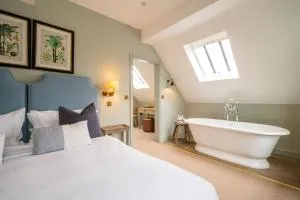 The Bottle & Glass Inn - Deluxe Room - Room 3 - Checkendon