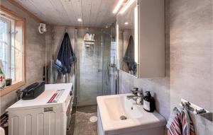 1 Bedroom Nice Home In Färjestaden