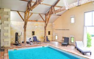 Maisons de vacances Amazing Home In Coutras With Indoor Swimming Pool, Wifi And Swimming Pool : photos des chambres