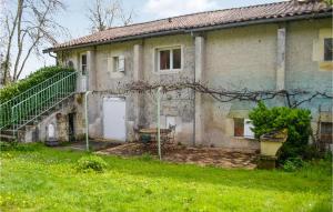 Maisons de vacances Amazing Home In Coutras With Indoor Swimming Pool, Wifi And Swimming Pool : photos des chambres