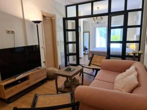 Aelia luxury apartment with private entrance