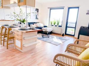 Sea and city view apartment with sauna and balcony