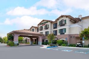 Courtyard Thousand Oaks Ventura County