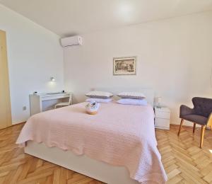 The View Apartment Split