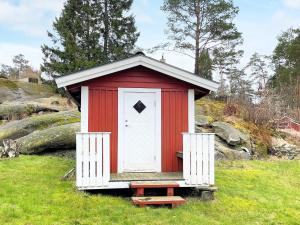 6 person holiday home in HAKENÄSET-By Traum