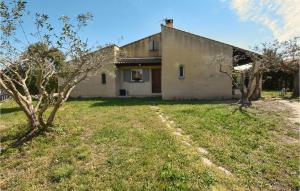 Nice Home In Rognonas With Wifi