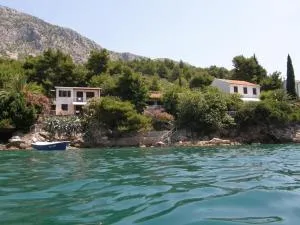 House by the sea - Brist