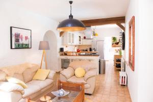 Villas Beautiful Home with Large Gardens and Heated Pool : photos des chambres