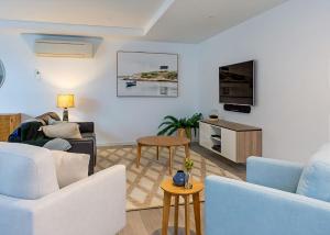 Salt 7 Spacious Luxury in Sorrento walk to the beach