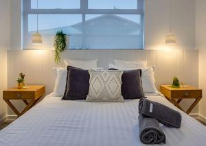 Salt 7 Spacious Luxury in Sorrento walk to the beach