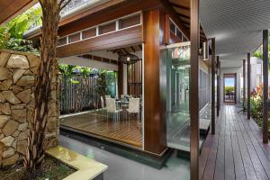 Anusara - Airlie Beach