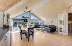 Four-Bedroom Holiday Home In Vaggerlose