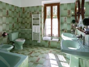 Maisons de vacances Comfortable cottage in an exceptional country house, Gigondas : photos des chambres