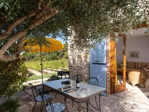 Maisons de vacances Charming holiday flat with private terrace and panoramic view, Gigondas : photos des chambres