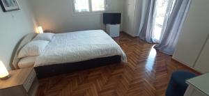 2 Bed Flat - Sleeps 5 - Parking - Wifi
