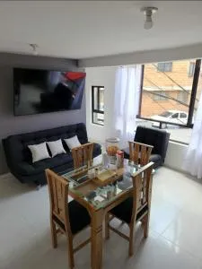 ELEGANTE Y AMPLIO APARTAMENTO - Belén