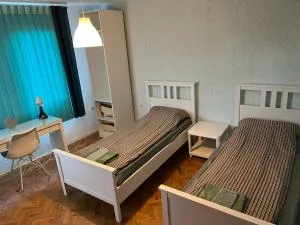 White Guest House 2 - Kalofer