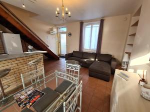 Appartements Appartement Lorcy, 2 pieces, 2 personnes - FR-1-590-271 : photos des chambres