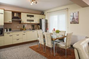 Luxury Apartment Leonarda on the river Vrljika