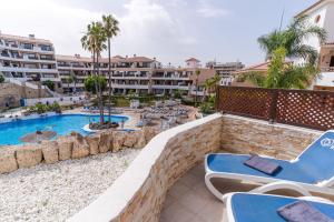 Oceanfront Tenerife South Albatros 145