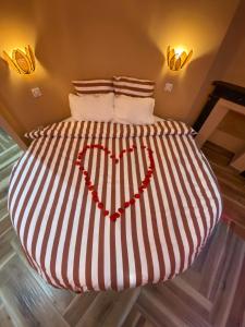 Appartements L'enveloppe Romantique : photos des chambres