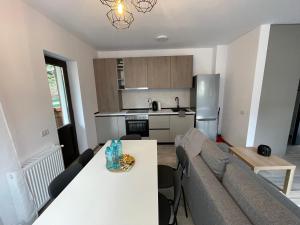 Cosy&Minimalistic Apartments - Haret Building